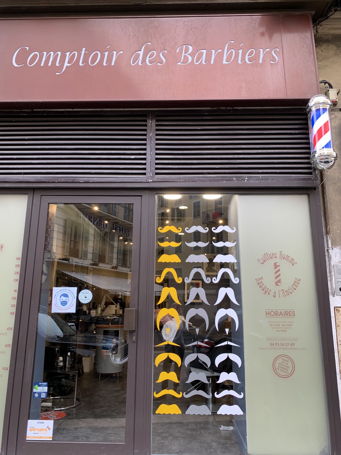 La devanture du Comptoir des Barbiers